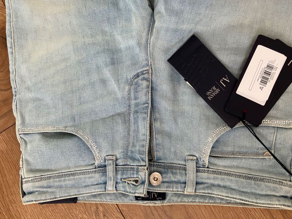 Jeansy Armani niebieskie