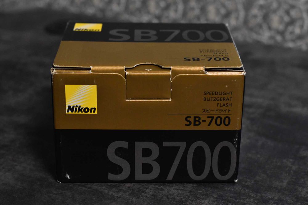 Nikon Speedlight SB-700 спалах як новий