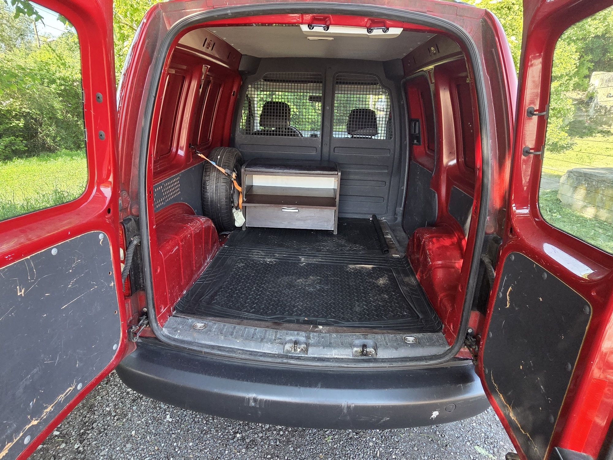 Volkswagen Caddy 1.6 TDI 2012 R. Furgon Klima Zarejestrowany w PL