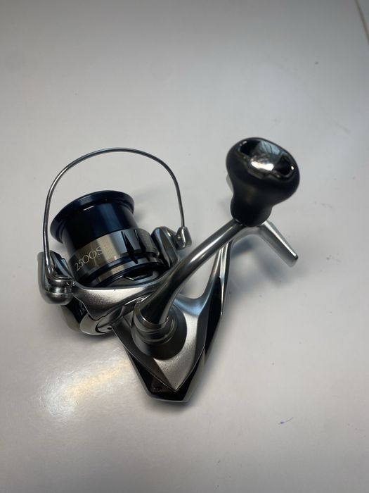 Котушка Катушка Shimano Stradic 19 2500S