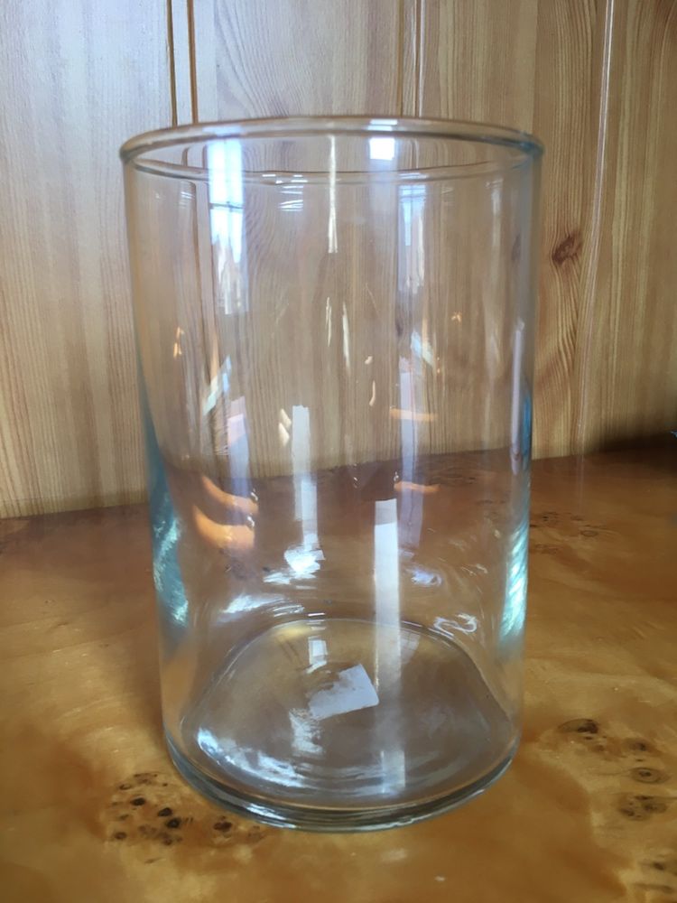 wazon szklany wysokość 17 cm średnica 11 cm
