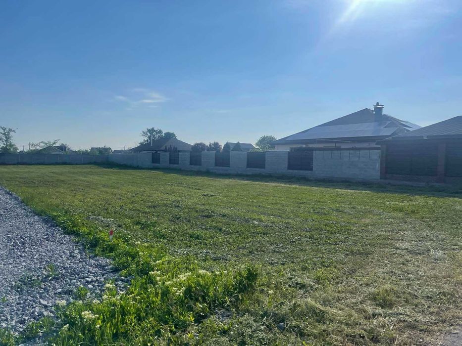 Продам участок в пос.Обуховка