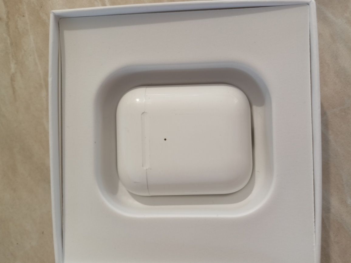 Pudełko od airpods 2 (bez słuchawek)