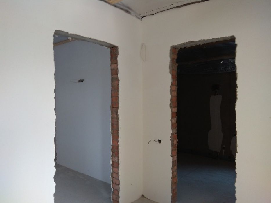 Продам будинок в районі авторинку