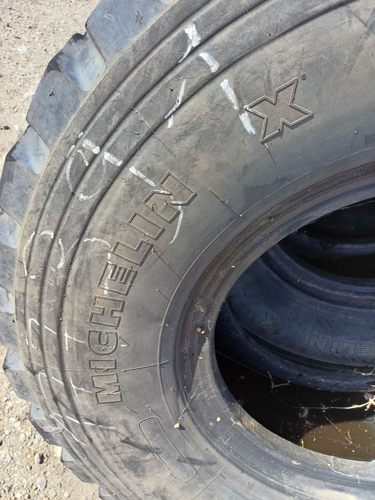 Opony Michelin 395 85 R20