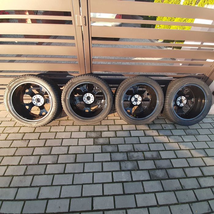 Kia Xceed oryginalne felgi 7,5Jx18 + nowe opony zimowe 235/45