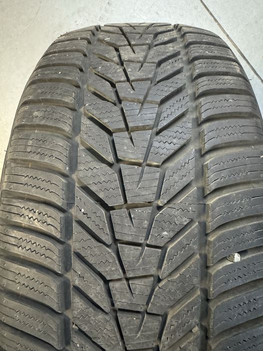 Opony zimowe Hankook winter 235/40/19
