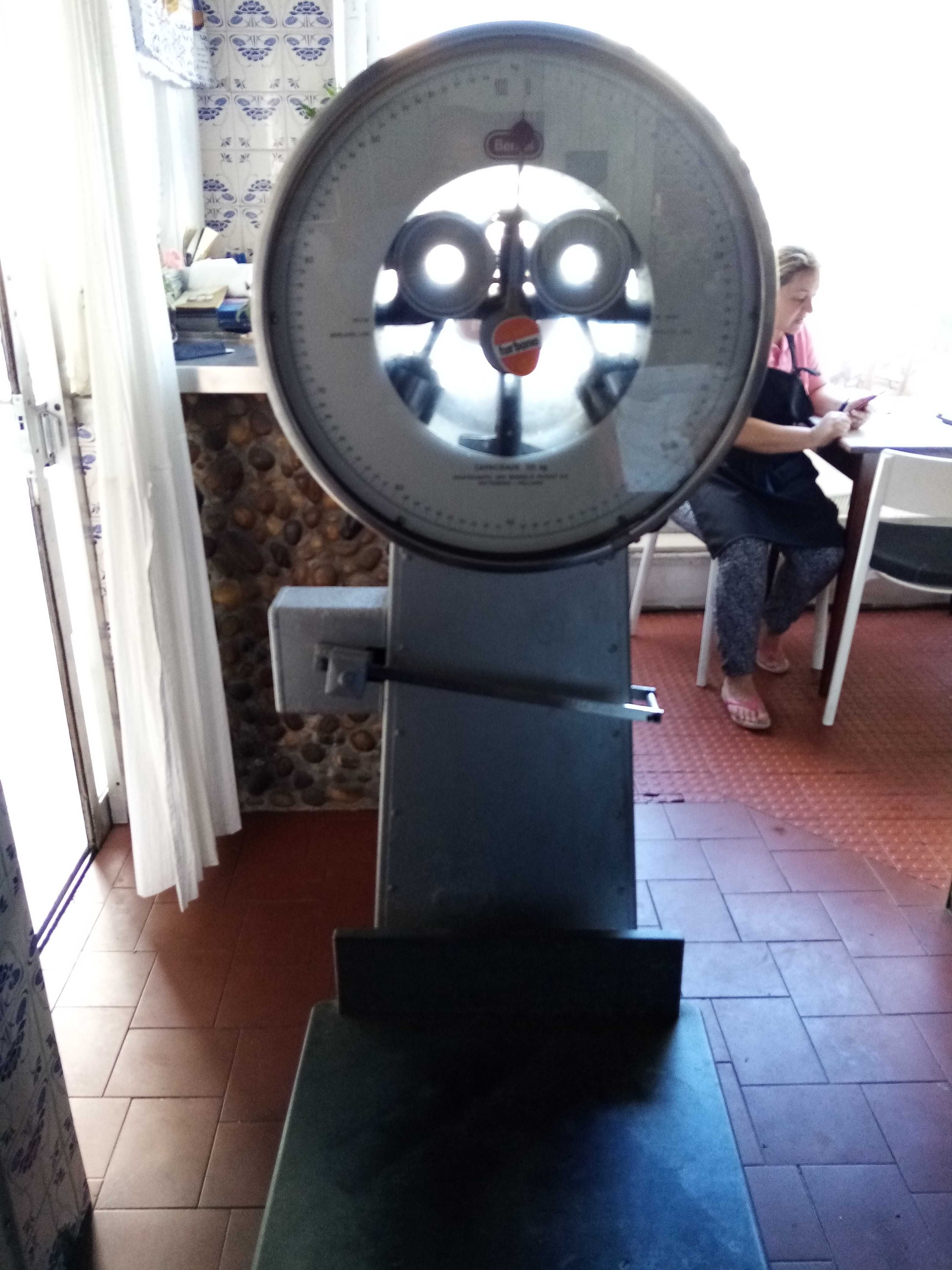 A melhor Balança ( até 125 K ) como Nova!