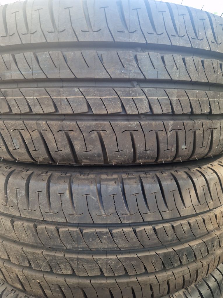 Michelin Agilis 225/65/16c lato