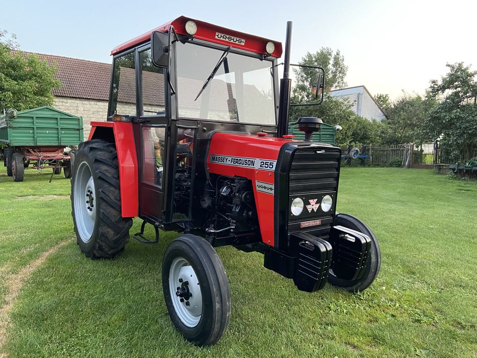 Massey Ferguson 255