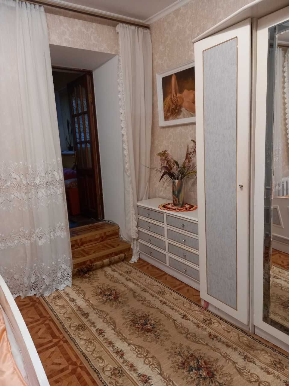Сдам красивую комнату ЦЕНТР  ул.Троицкая / Осипова