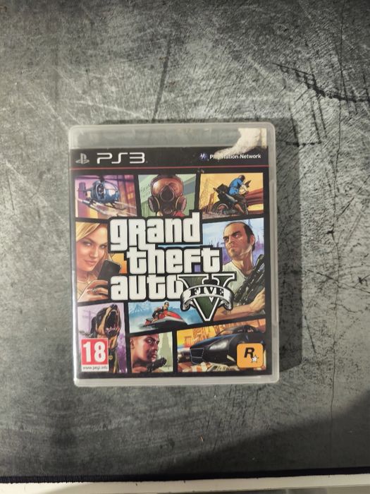 PS3 Grand Theft Auto V e PS3 The Elder Scrolls V: Skyrim