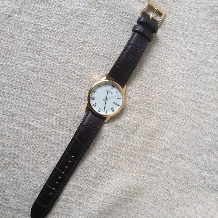 часы наручные в отличном состоянии.