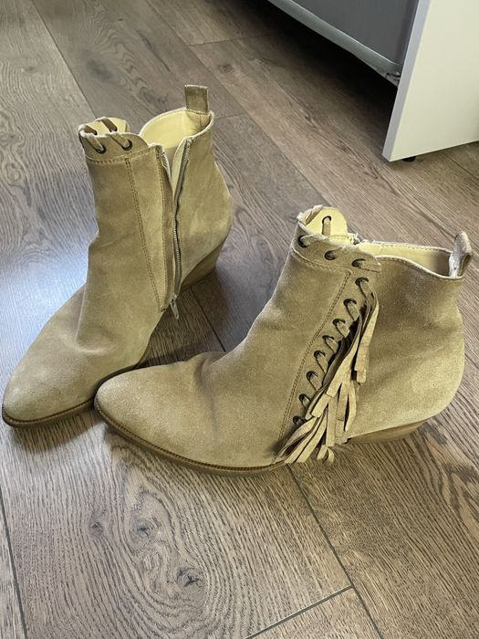 Замшеві бежеві ковбойки