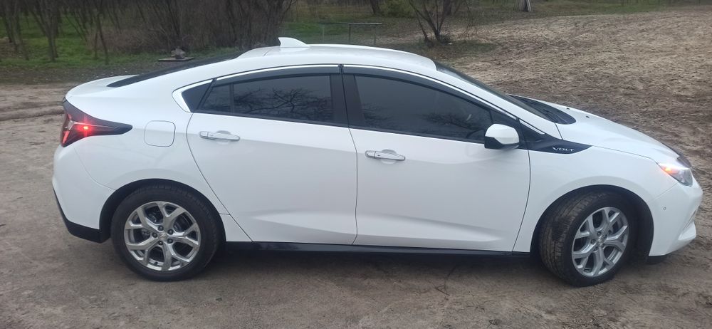 Шевроле вольт 2 Premier 2018