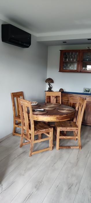 Stół okrągły wraz z 4 krzesłam z drzewa palisander i