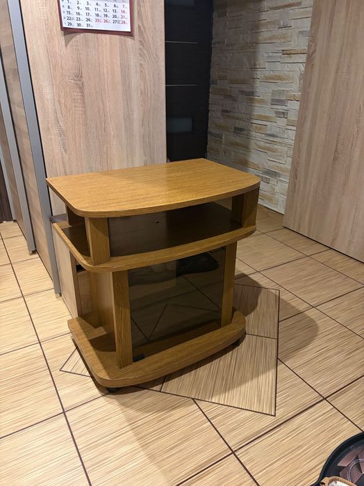 Stolik pod telewizor