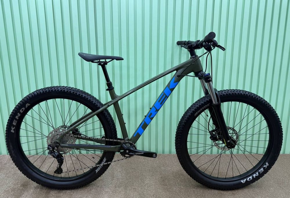 Гірський велосипед S 27.5 Trek Roscoe 6 2023рік