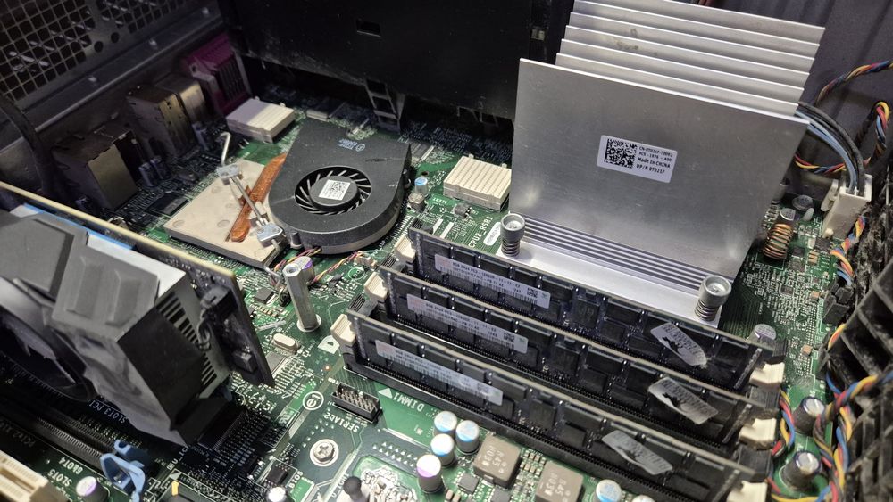 Komputer Dell Precision T5500 Stacja robocza 1050 Ti SSD+HDD X5690