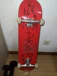 SKATE COMPLETO BAKER 8.125 C/ TRUCKS THUNDER 149MM