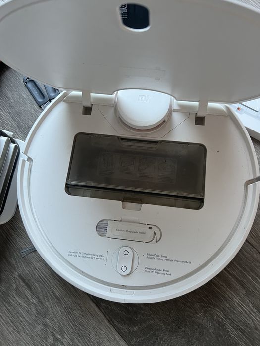 Robo xiaomi vaccum mop p