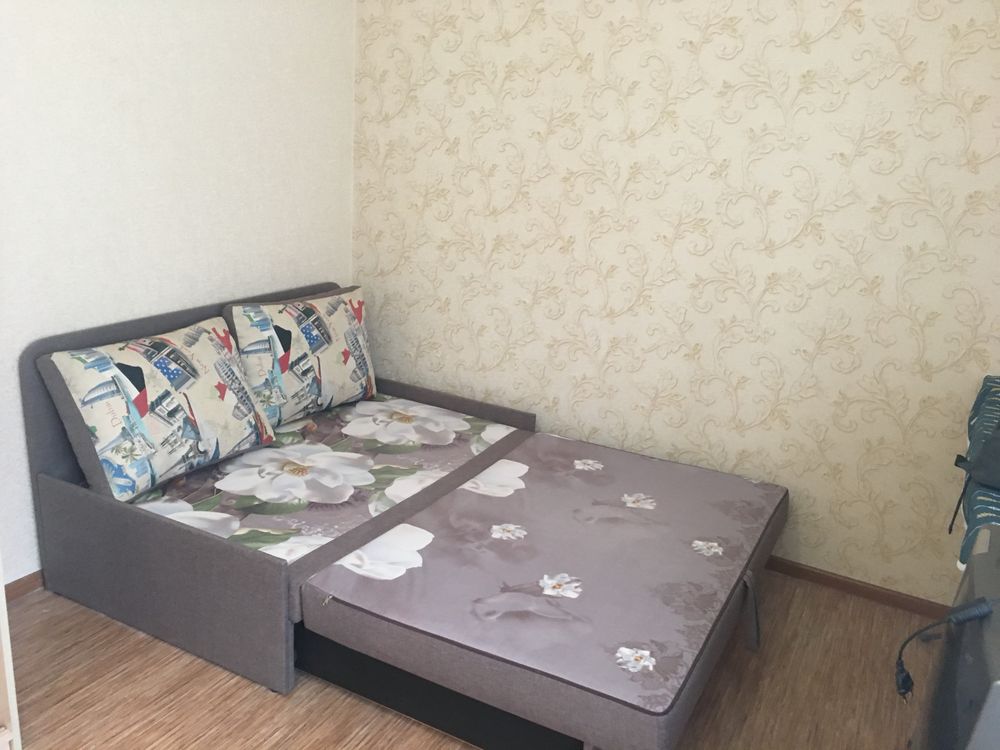 Здається кімната на Волкова 10а