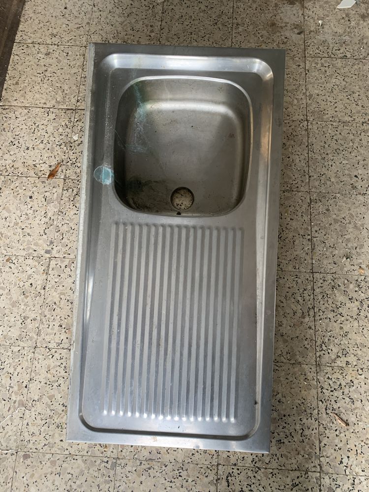 Lavatório de inox