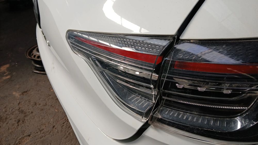 Farolim da mala direito RENAULT Clio V (BF_)