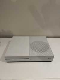 Xbox One S 500GB pad + 2 gry GRATIS