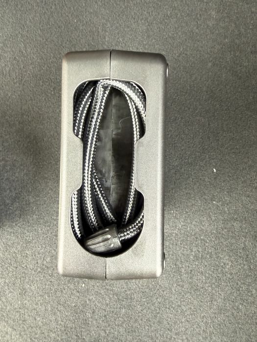 Zestaw naprawcz do opon KOMPRESOR + ŚRODEK NAPRAWCZY