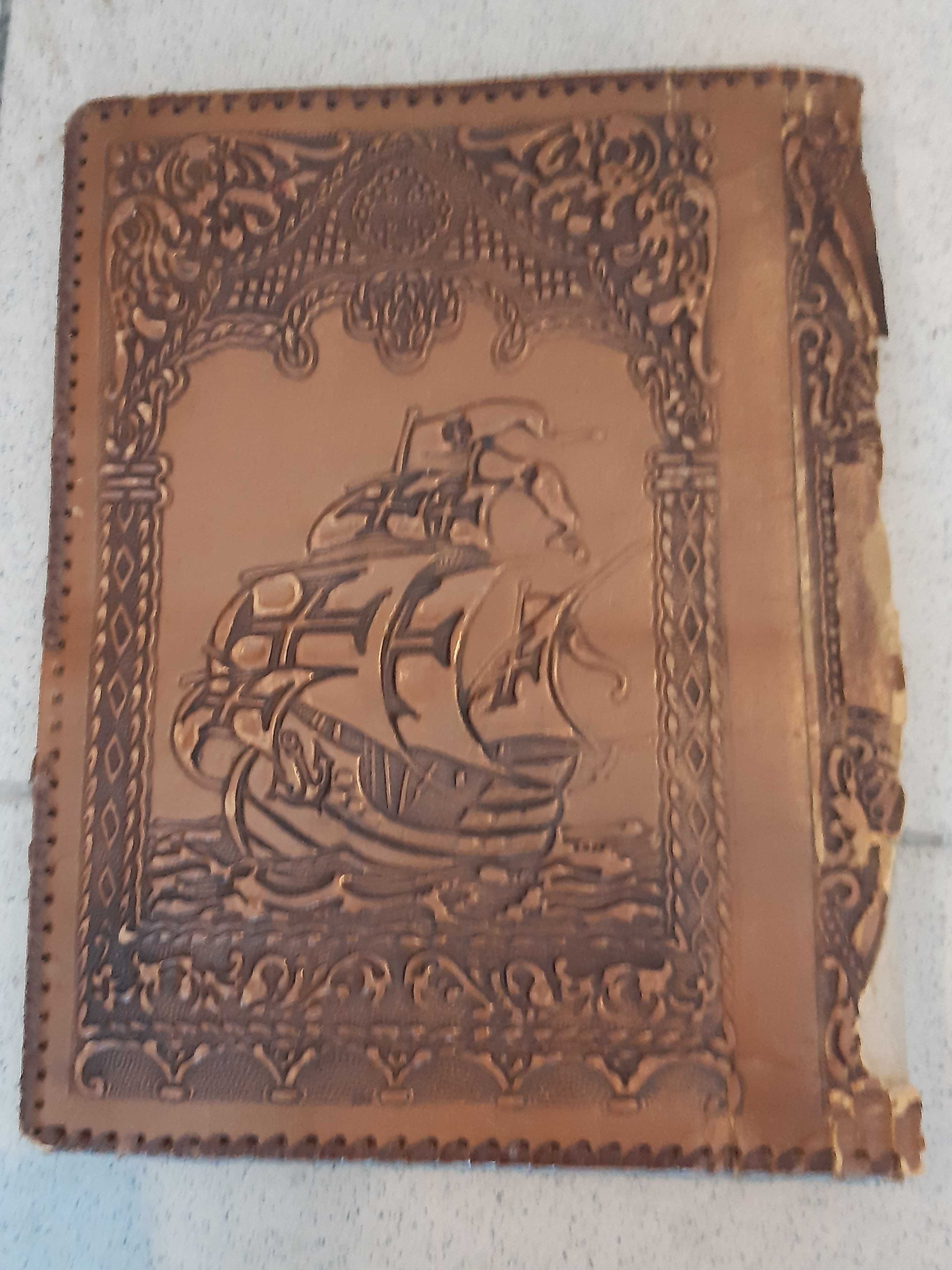 Antiga Capa Escolar em couro