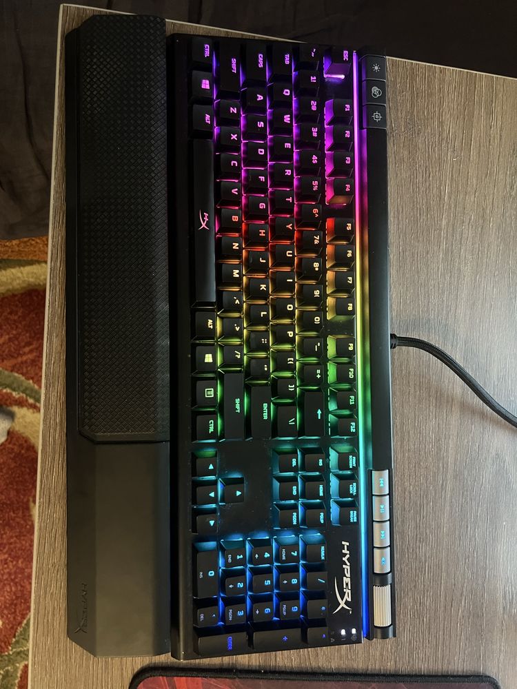 Клавіатура hyperx alloy elite 2