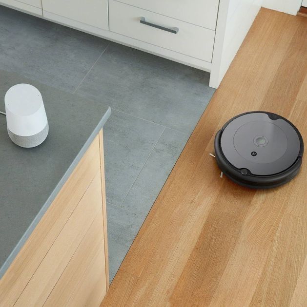 Робот-пилосос iRobot Roomba 697 з Німеччини!