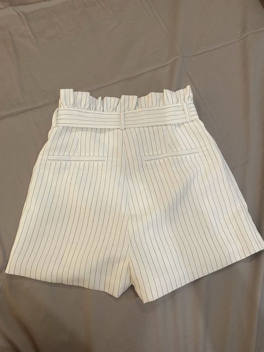 Білі шорти Glamorous