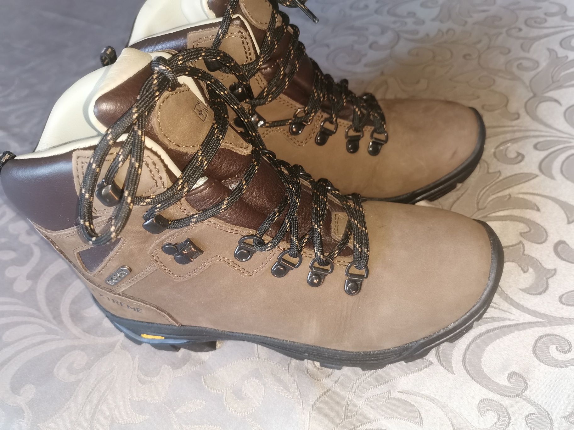 Buty Mountain warehouse 38