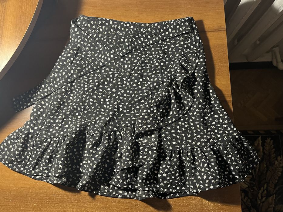 Спідниця на запах чорна в горошок (квіточку) ххс