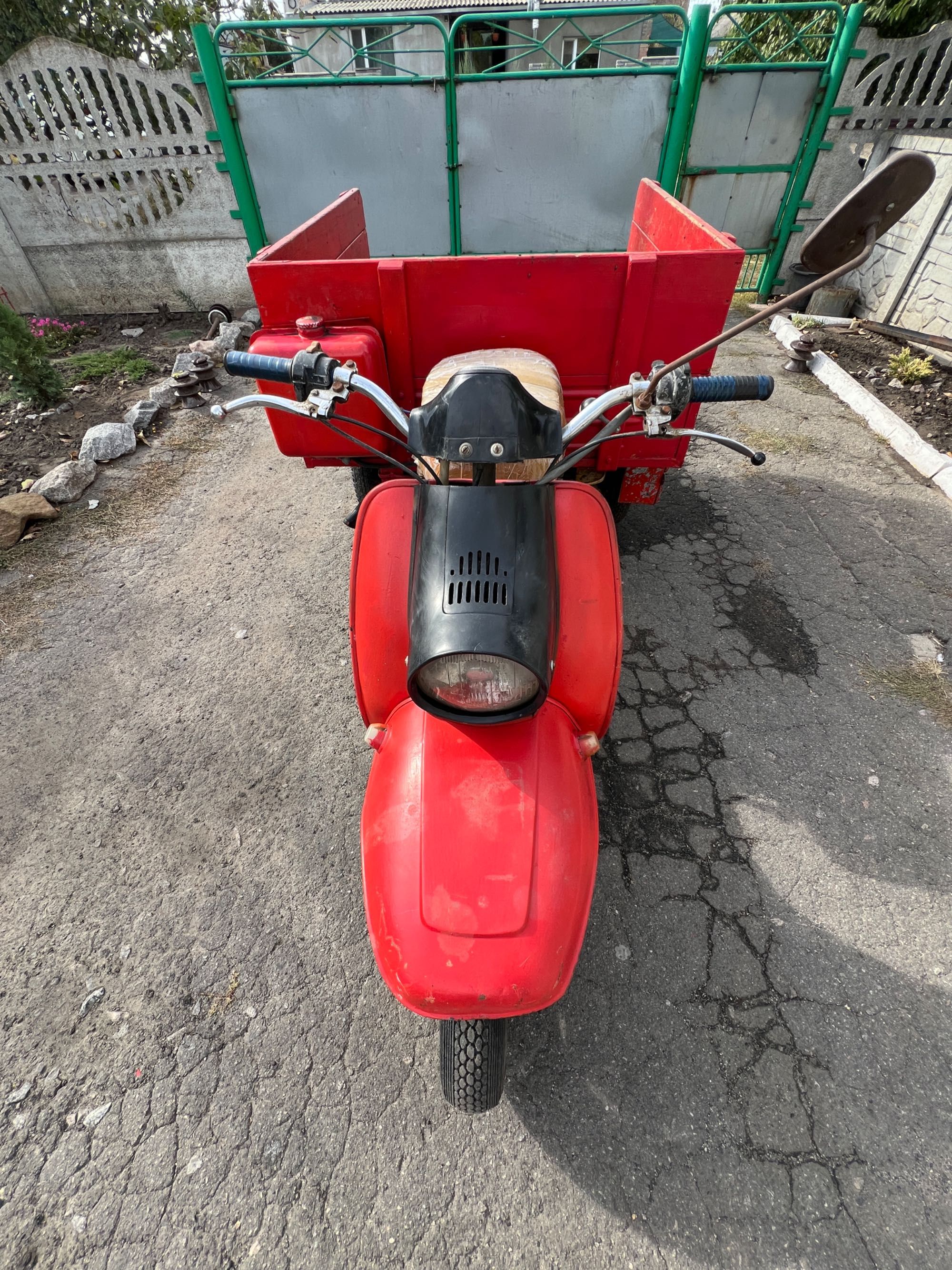 Продам Муравей на ходу