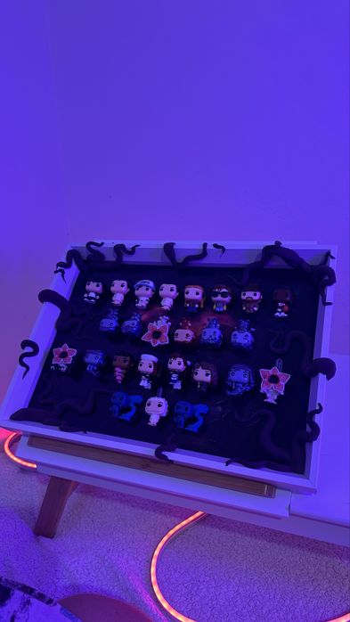 стенд для фігурок stranger things кіндер джой, дивні дива Вілл