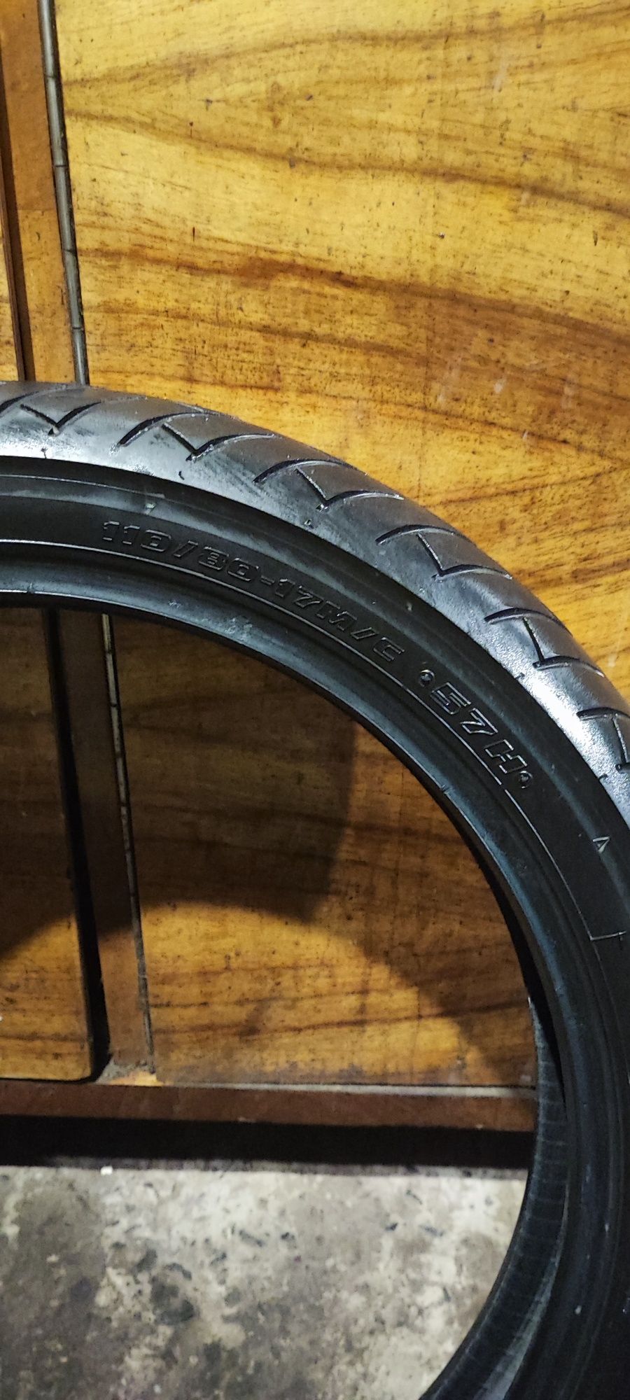 Шина 110/80/17 Bridgestone