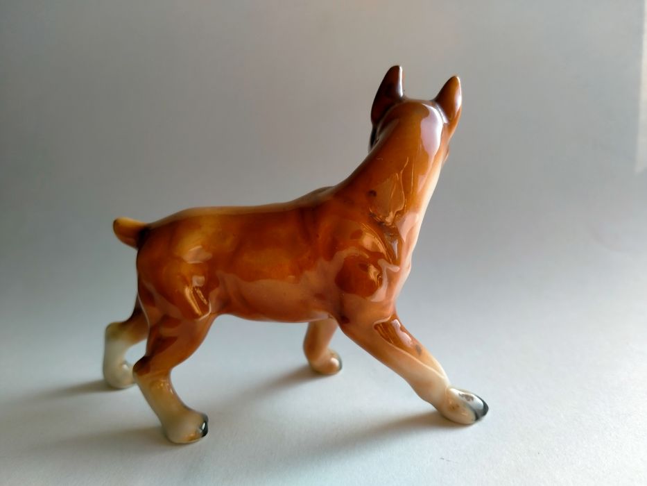 Figurka psa boksera