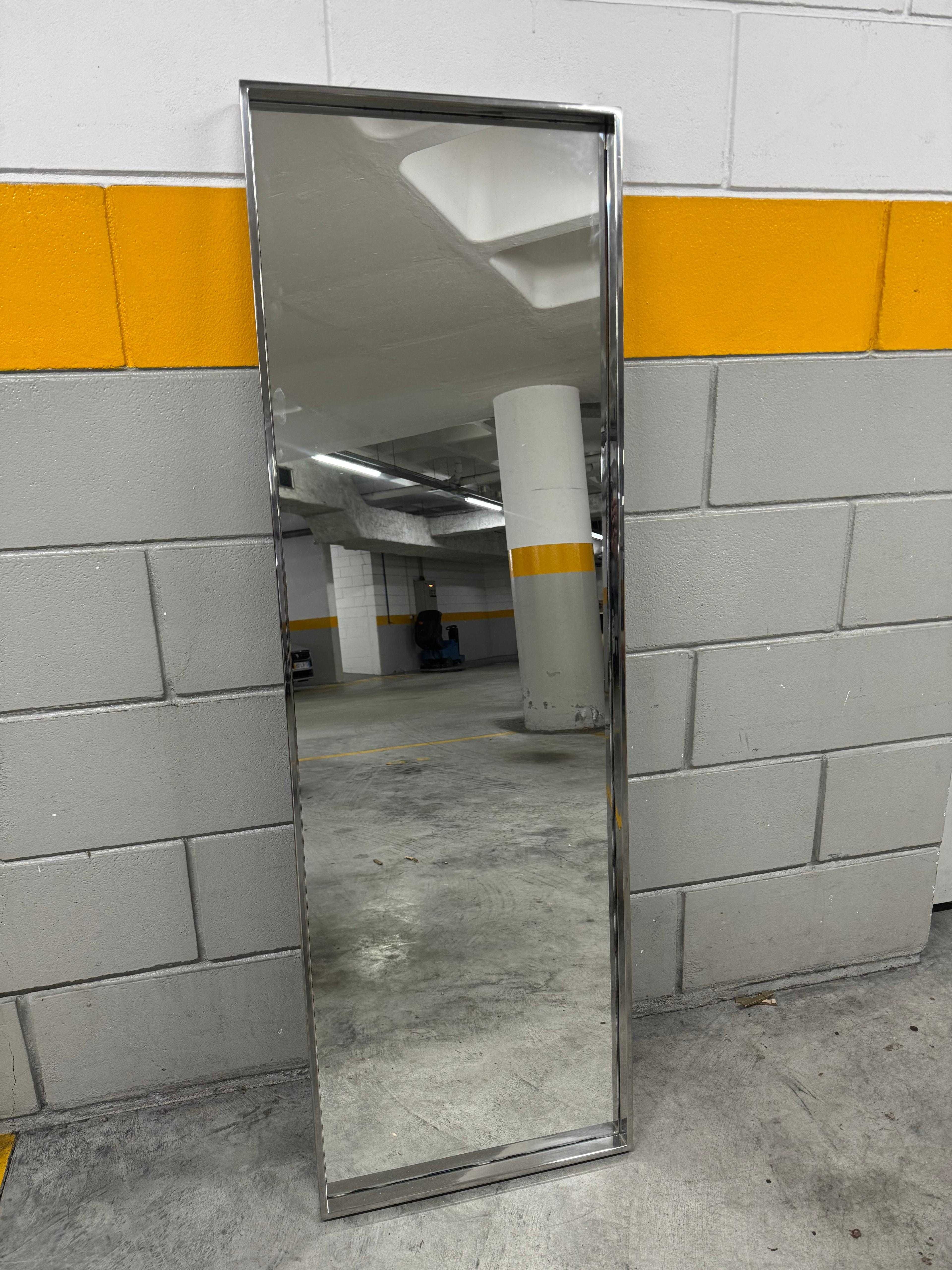 Espelho com moldura em Inox 140cm x 45cm da Interdesign