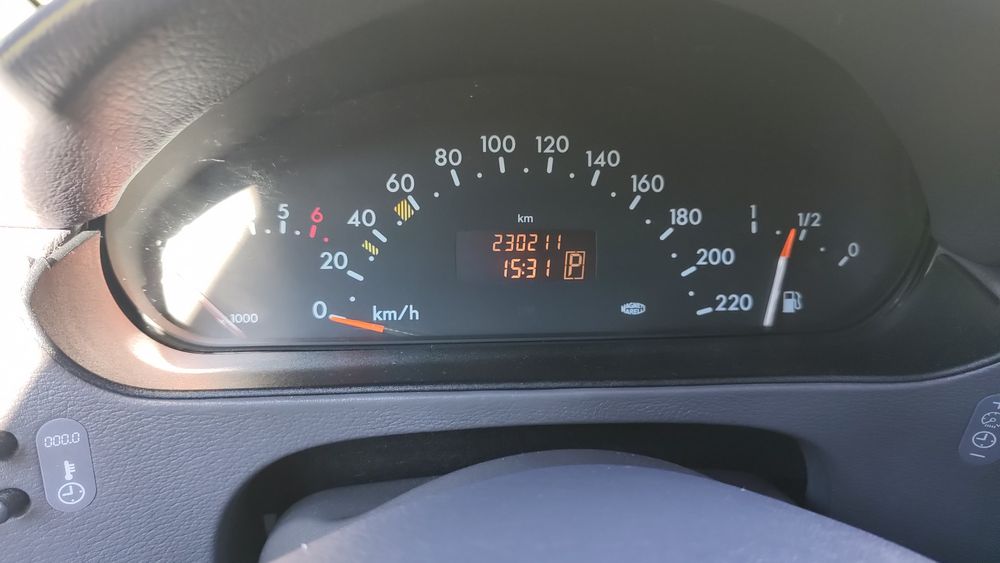 Продам Mercedes-Benz A 190 Elegance