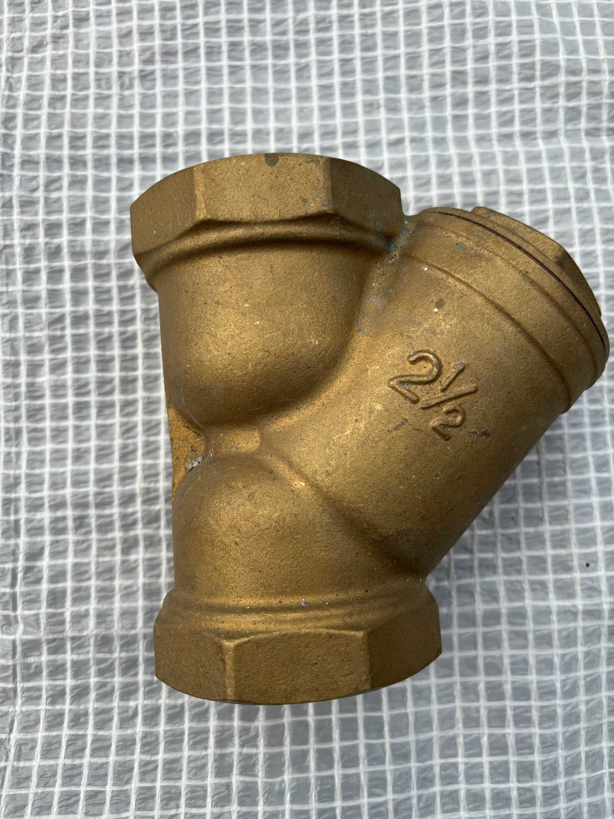 Фильтр грубой очистки воды 2 1/2"