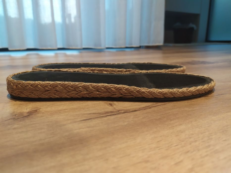 Sola com trança em ráfia - tamanho 37