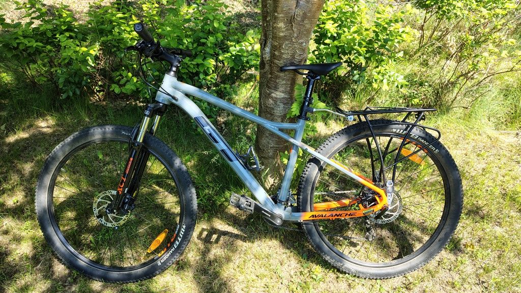 Rower GT Avalanche - jak nowy z bagażnikiem