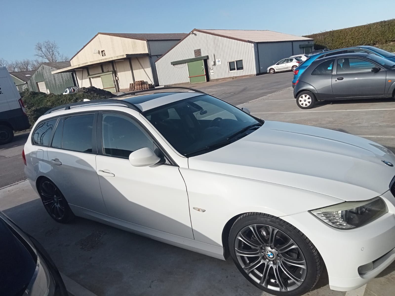 BMW 320i panorama farkop itd