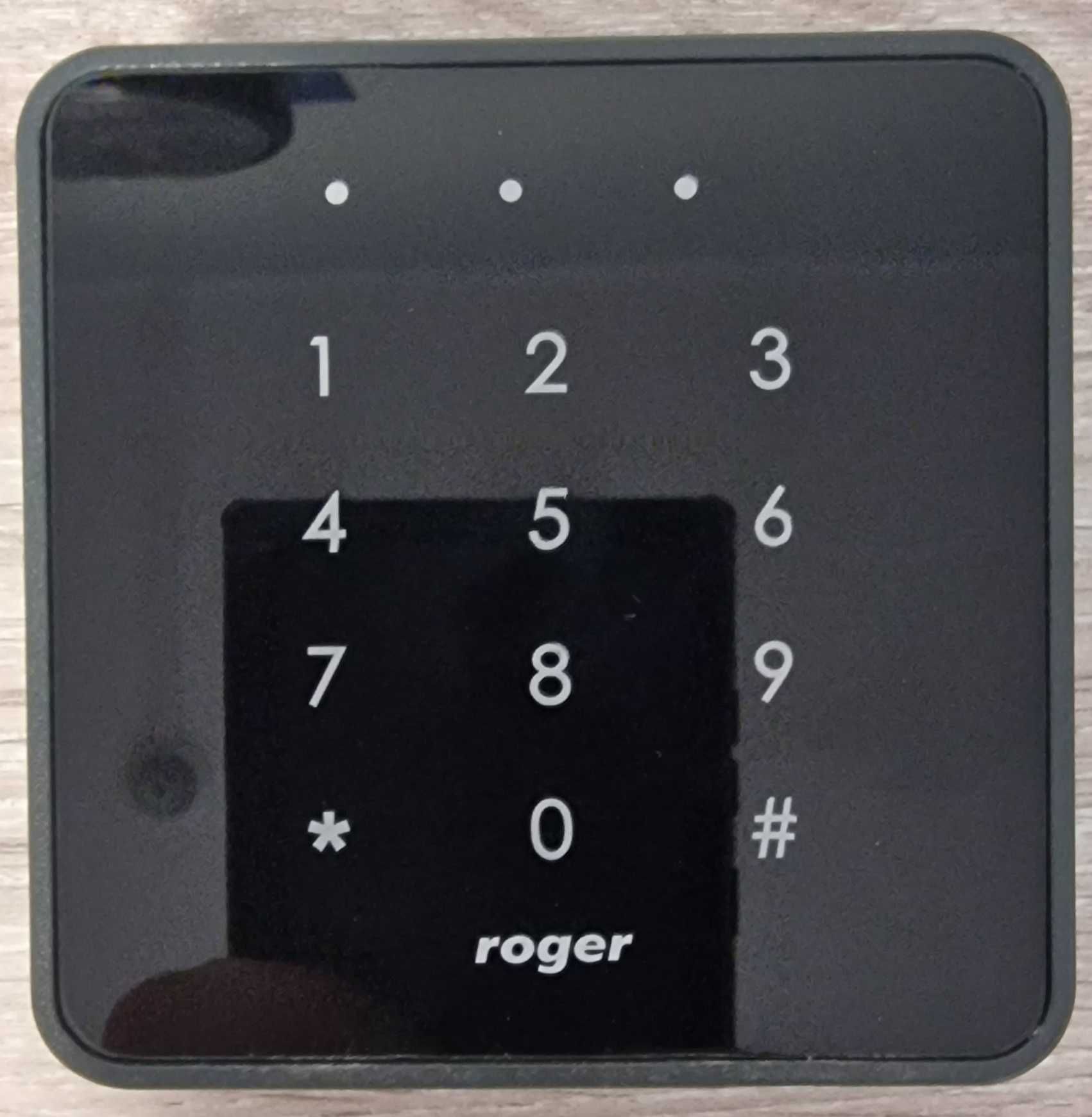 Zestaw kontroli dostępu ROGER PR402DR-SET + czytnik  Roger PRT82MF