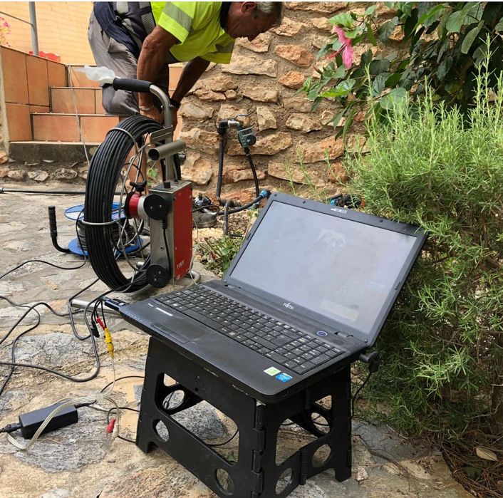 Inspeção de vídeo / Desentupimento e limpeza caixas de esgoto