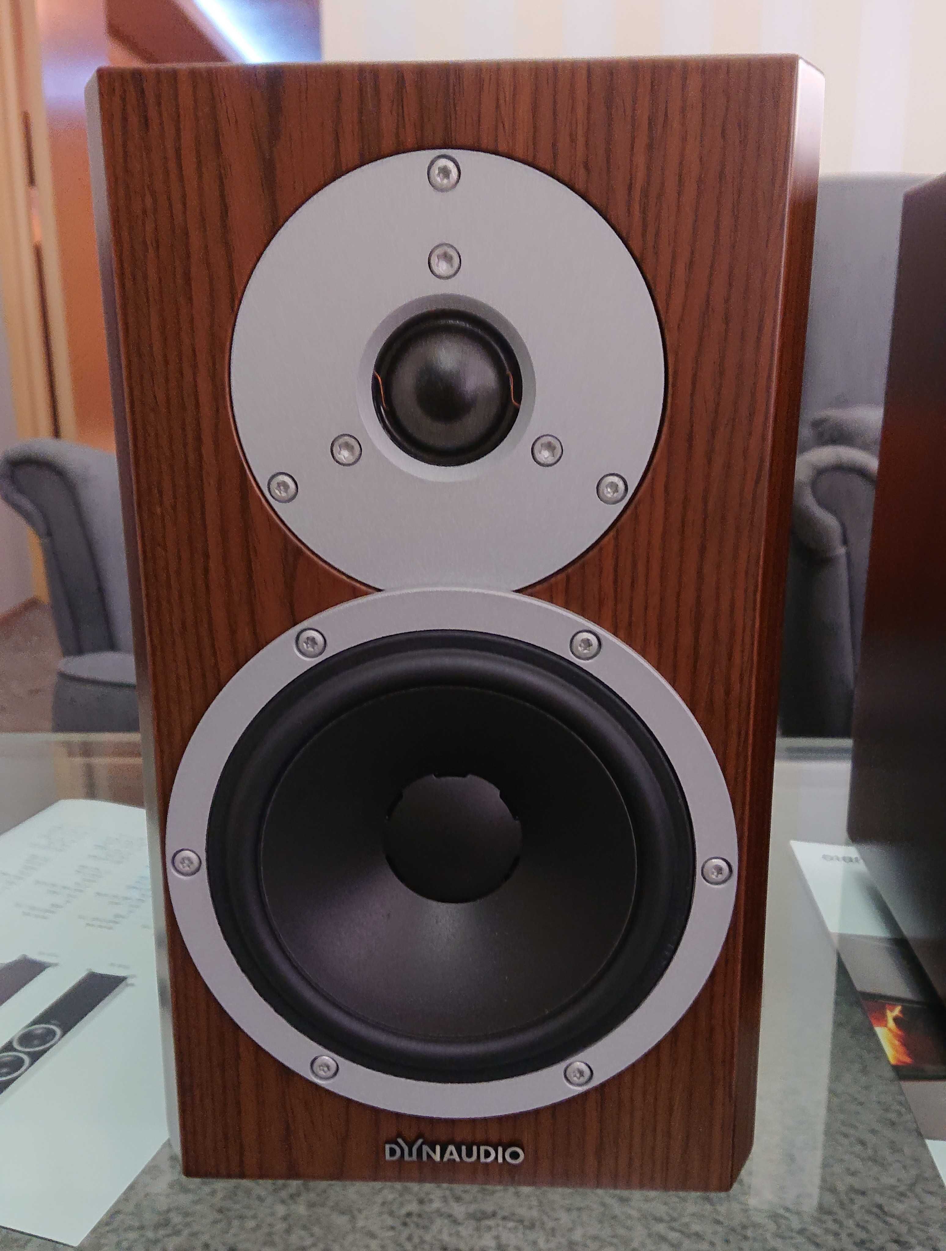 Dynaudio Excite X14 Walnut - Акустичні системи