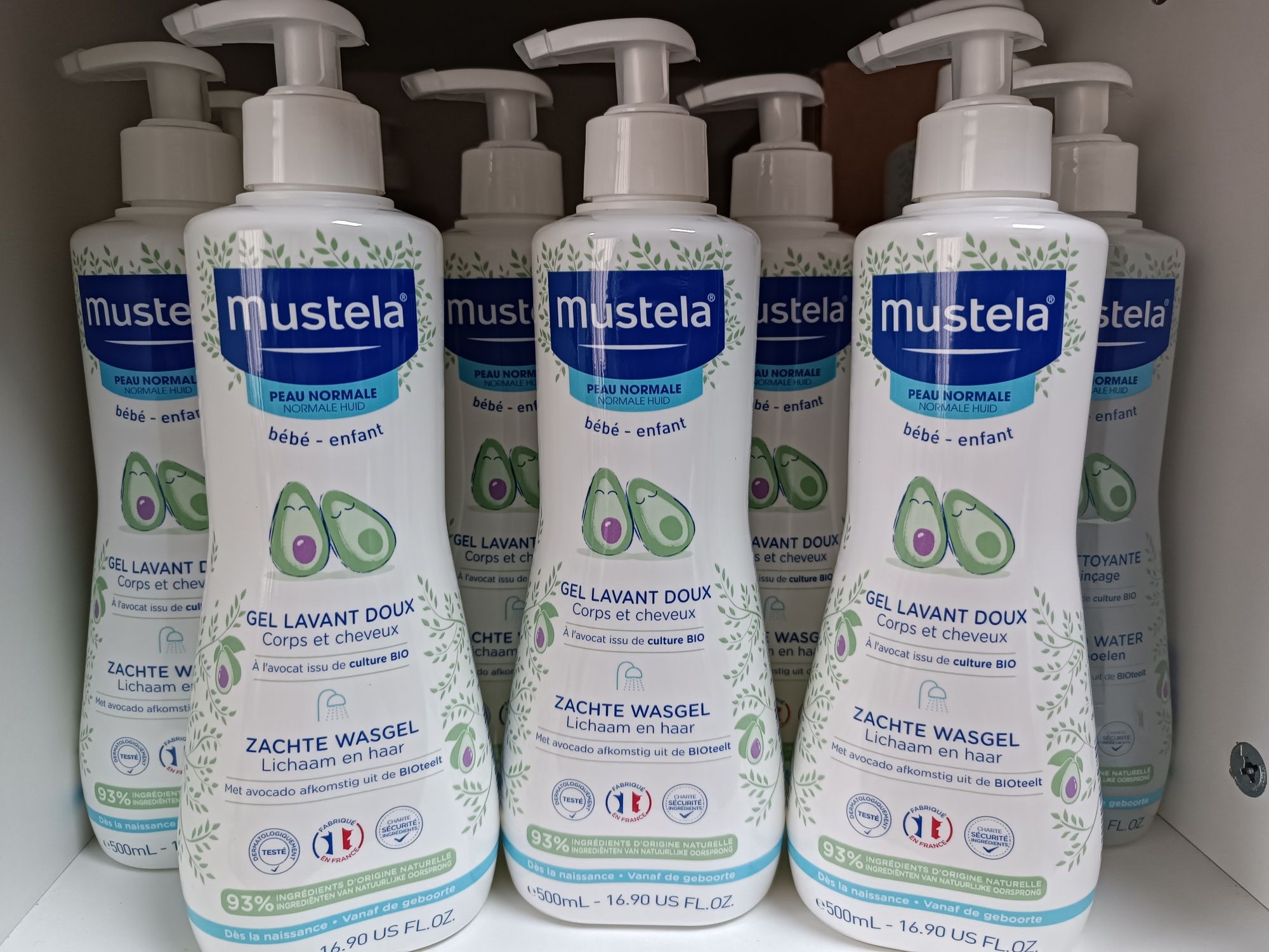 Mustela гель, очищуюча вода для дітей від народження 500 мл 750 мл